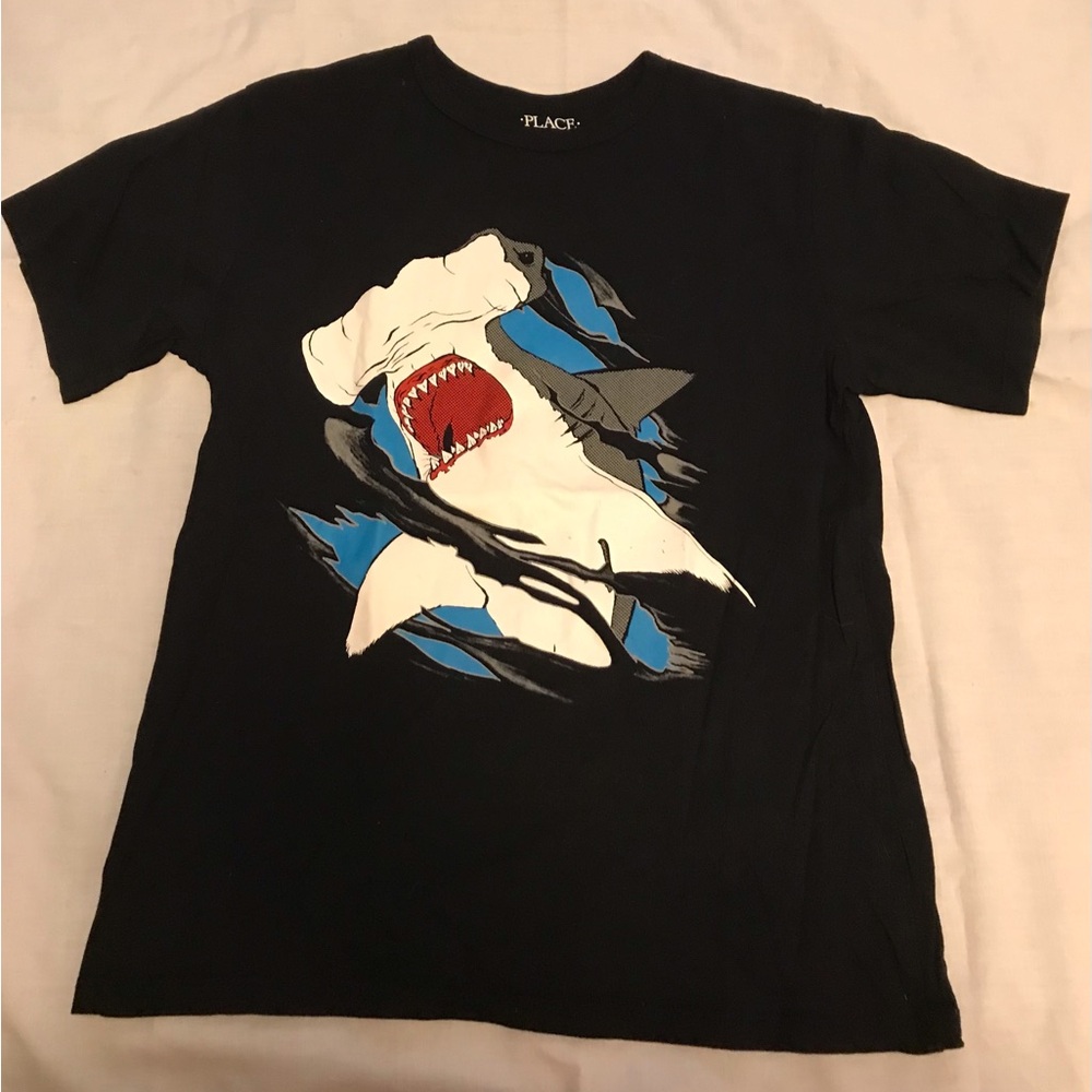 Boys size Large (10-12) Shark t shirt